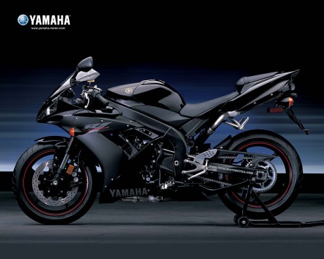 2005-Yamaha-R1a.jpg